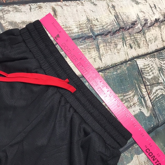 🏇 Kill Crew Black Shorts with Red Accents - Picture 8 of 9